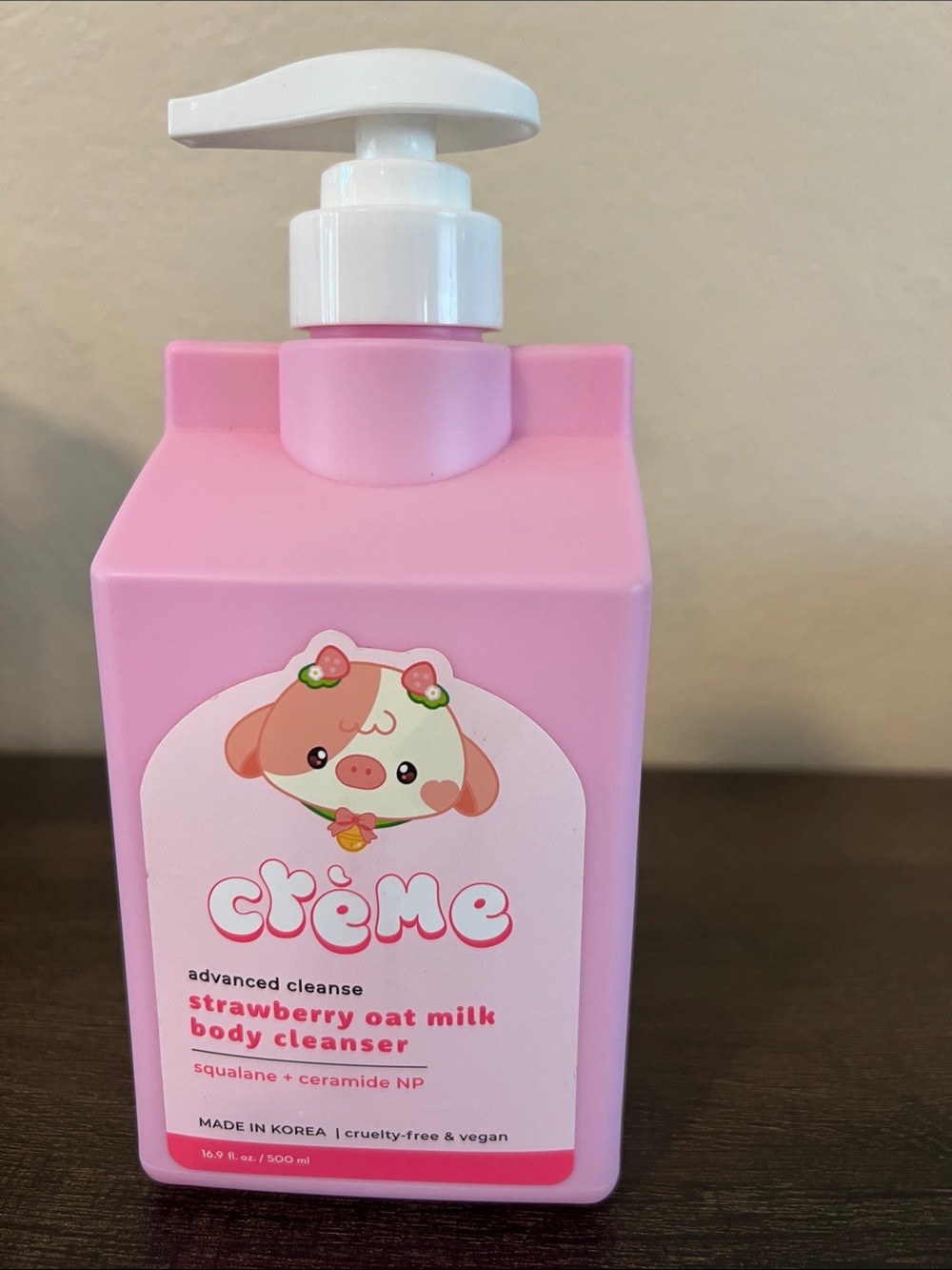 Crème Strawberry Oat Milk Body Cleanser